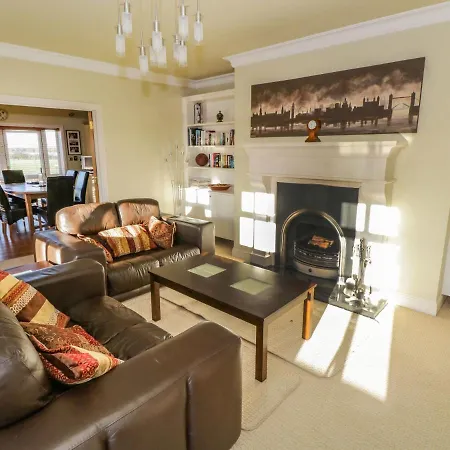 Hotel Tighe Carra Ballygarries